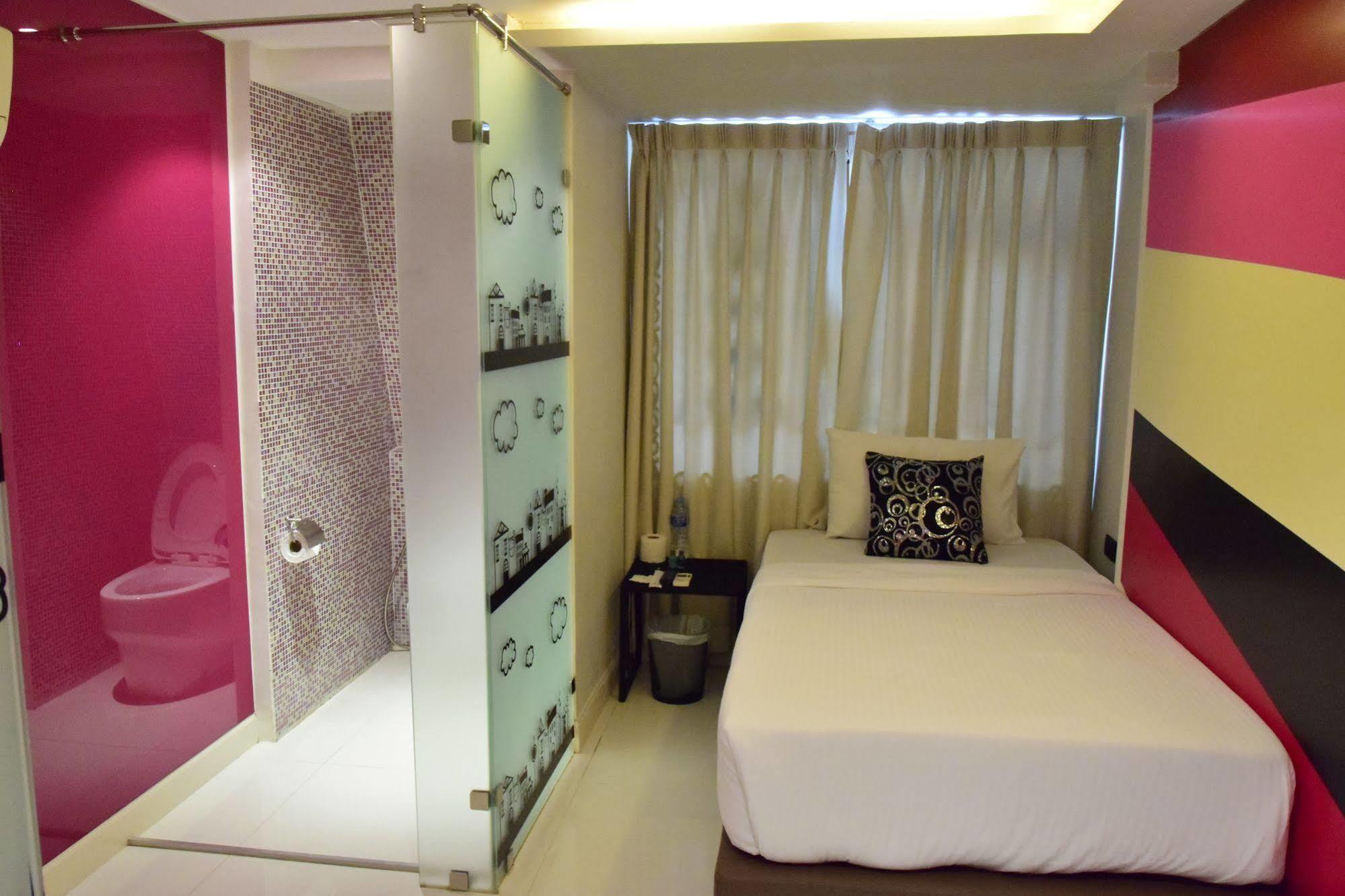 Double Five Pansiyon Bangkok Dış mekan fotoğraf